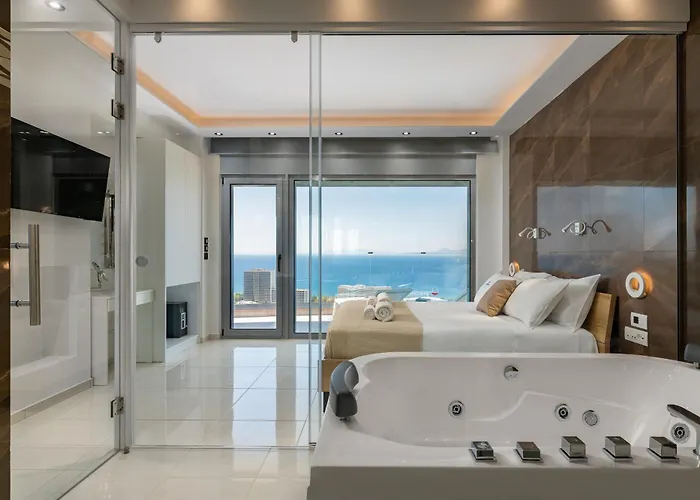 Rhodes Skyline With Out Door Jacuzzi Sea View A2 شقة